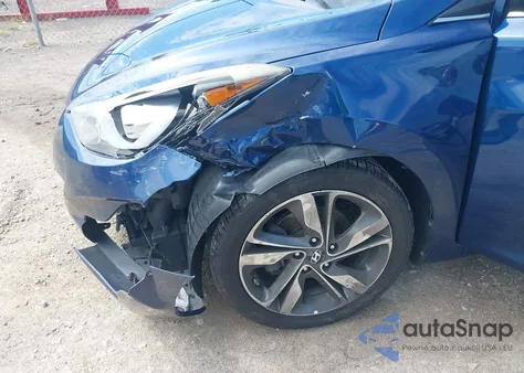 2016 Hyundai Elantra Limited z USA, uszkodzony, nr VIN 5NPDH4AE3GH652622